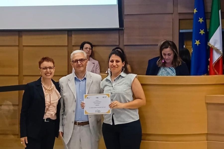 marta ritira l'attestato whp ottenuto da linea verde nicolini durante la cerimonia organizzata dalla regione lazio